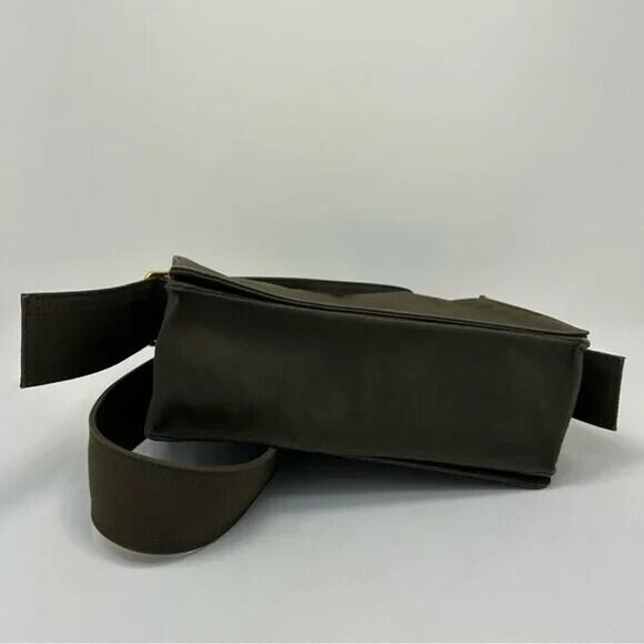 Burberry Olive Green Trench Messenger Bag Crossbody EUC - Picture 7 of 11